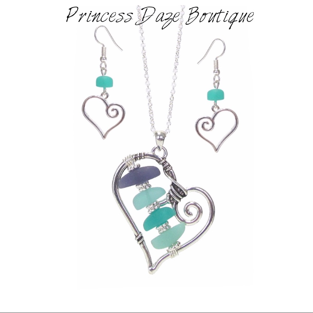 Sea Glass‎ Center Heart Necklace & Earring Set